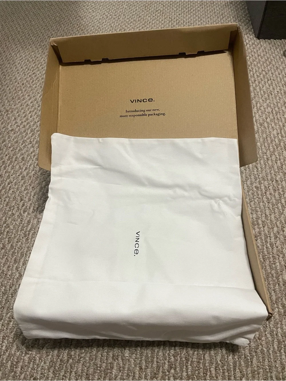 NWT VINCE Men's Leonard Lug-Sole Boots